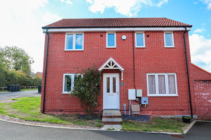 3 Bedroom Detached House For Sale In Cavendish Close, Calne, SN11
