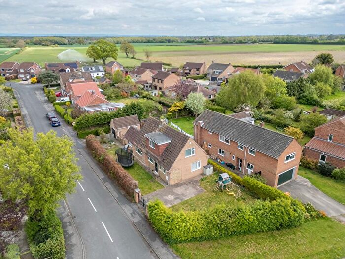 4 Bedroom Detached House For Sale In Farmstead Rise, Haxby, York, YO32