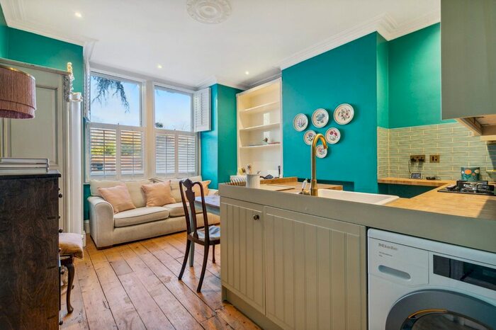 2 Bedroom Detached House To Rent In Sandycombe Road, Richmond, TW9
