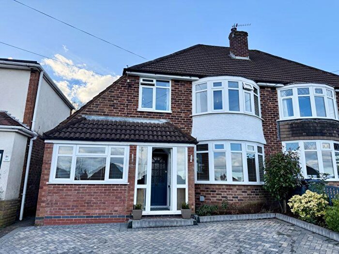 3 Bedroom Semi-Detached House For Sale In Maney Hill Road, Sutton Coldfield, B72