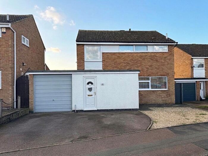 3 Bedroom Detached House For Sale In Durnford Road, Wigston, LE18