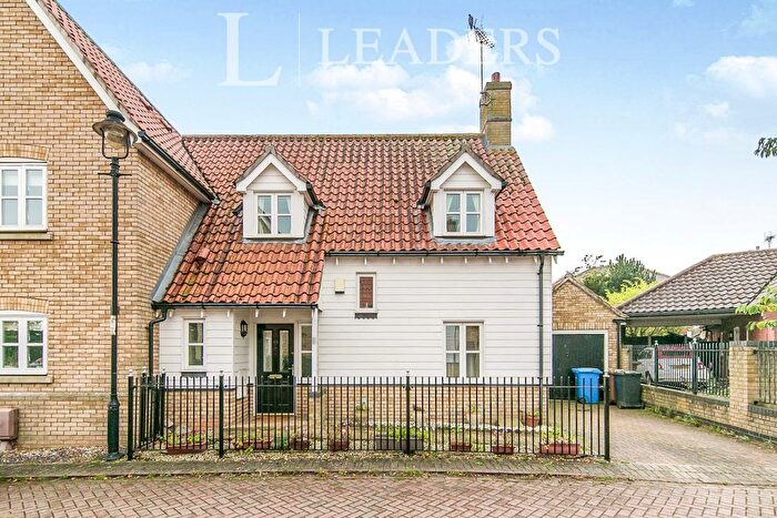 3 Bedroom Semi-Detached House To Rent In Nene Drive, IP3