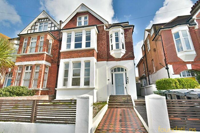 2 Bedroom Flat For Sale In Bolebrooke Road, Bexhill-On-Sea, TN40