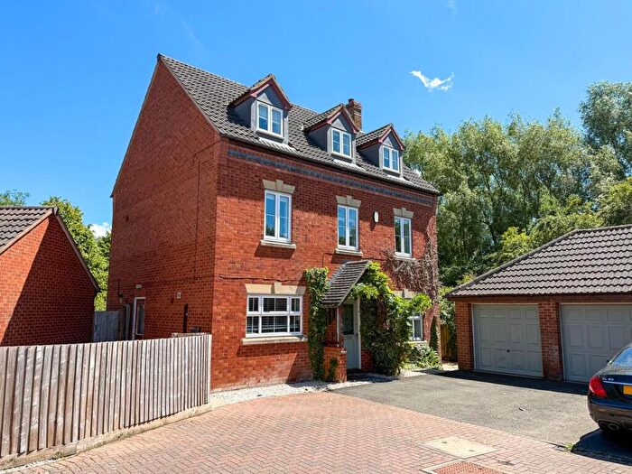 5 Bedroom Detached House To Rent In Coriolanus Square, Heathcote, CV34