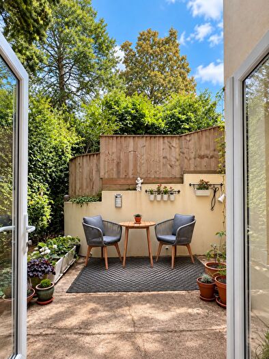 1 Bedroom Apartment To Rent In Surrey Road, Bournemouth, BH4
