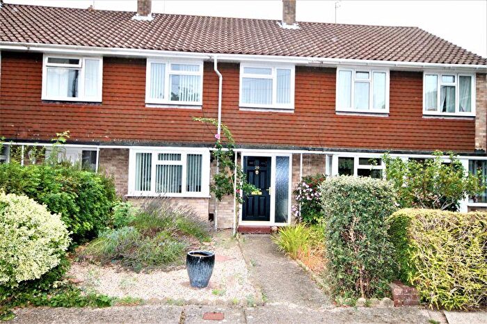 3 Bedroom Terraced House To Rent In Highland Road, Emsworth., PO10