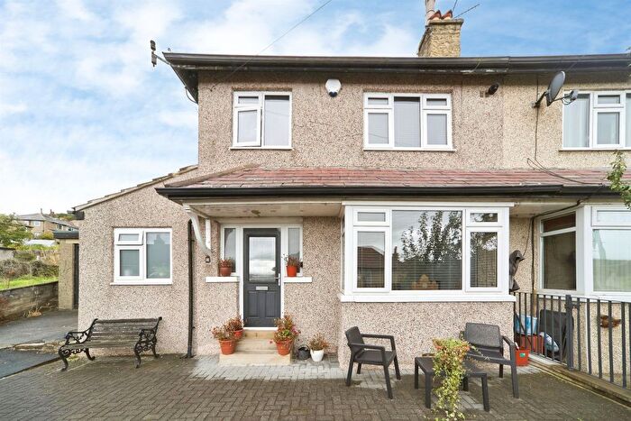 3 Bedroom Semi-Detached House For Sale In Granby Drive, Riddlesden, Keighley, BD20