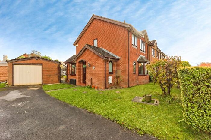 3 Bedroom Detached House For Sale In Town Gate Drive, Manchester, Lancashire, M41