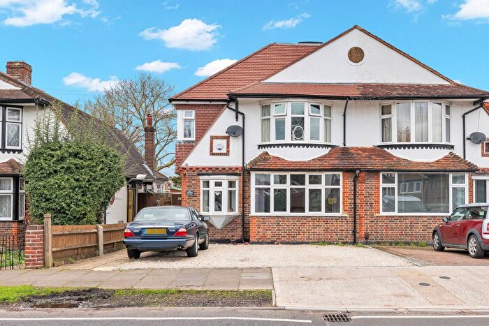 5 Bedroom Semi-Detached House For Sale In Park Avenue West, Stoneleigh, Surrey, KT17
