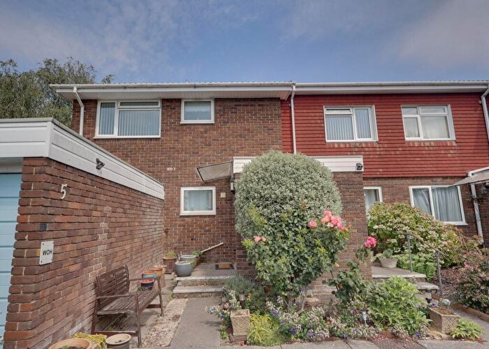 2 Bedroom Flat For Sale In Upper Shirley, Southampton, SO15