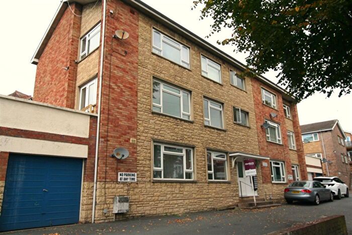 2 Bedroom Flat To Rent In Droitwich Road, Worcester, WR3