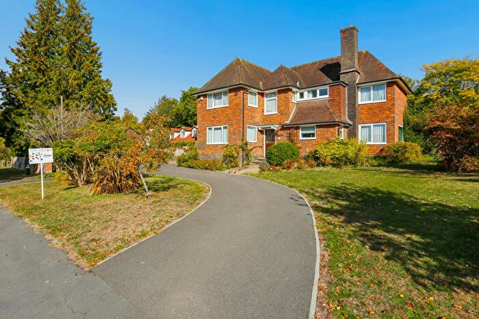 4 Bedroom Detached House For Sale In Saffrons, Oaken Coppice, Ashtead, KT21