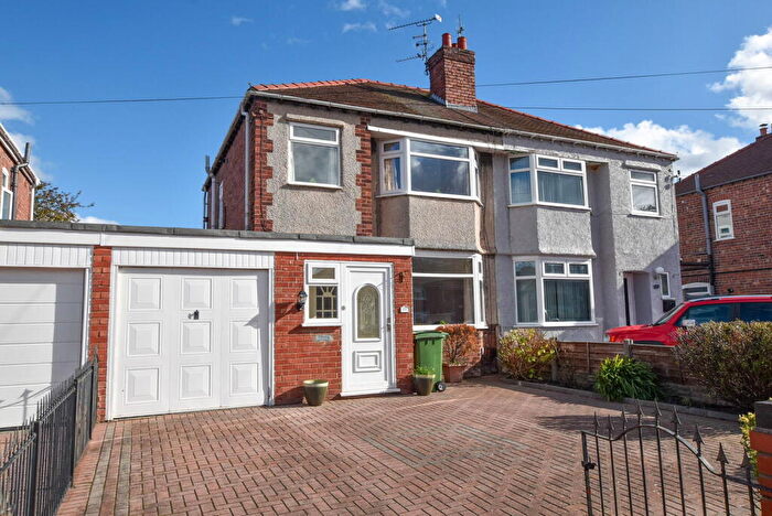 3 Bedroom Semi-Detached House For Sale In Allport Lane, Bromborough, CH62