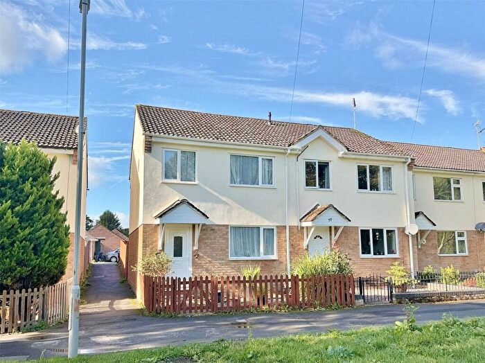 3 Bedroom End Of Terrace House For Sale In Foxes Close, Verwood, Dorset, BH31