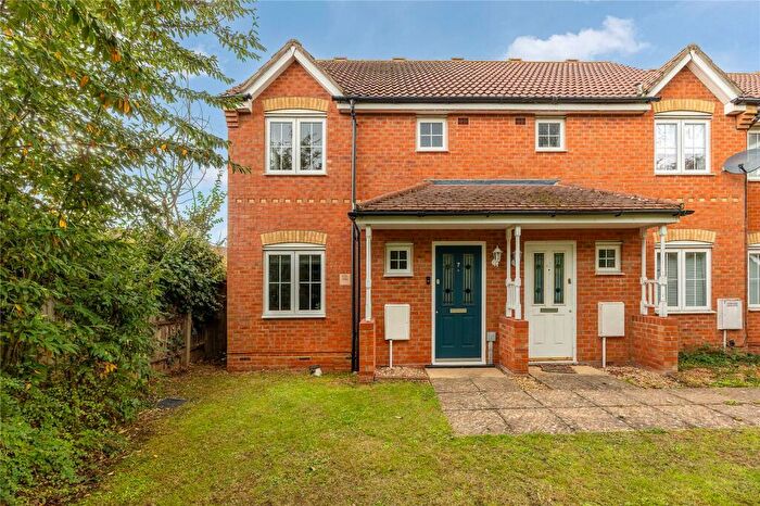 3 Bedroom End Of Terrace House For Sale In Dennis Close, Clapham, Bedford, Bedfordshire, MK41