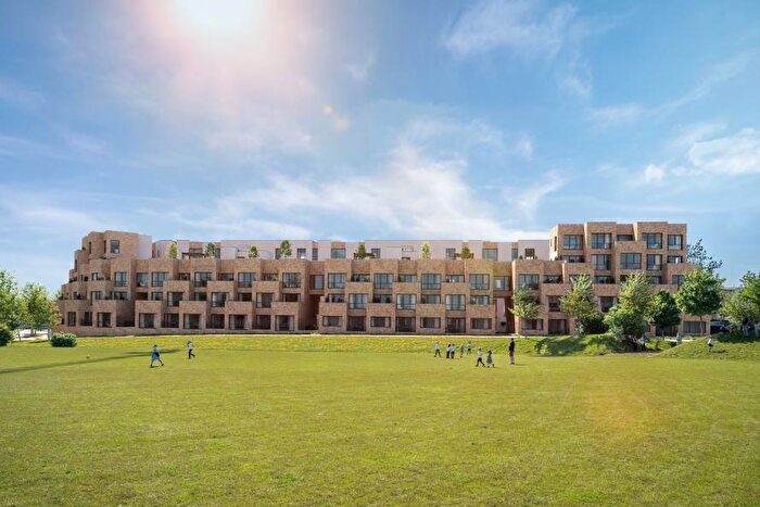 3 Bedroom Apartment For Sale In Eddington Avenue, Cambridge, CB3