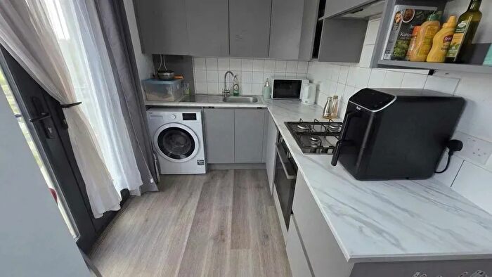 1 Bedroom Flat To Rent In Lady Margaret Road, Southall, UB1