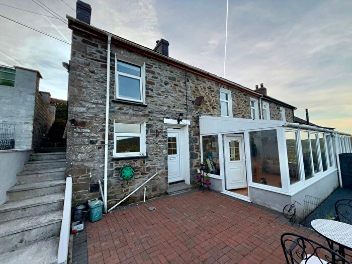 3 Bedroom Semi-Detached House For Sale In Fforddlas, Llanrhystud, SY23