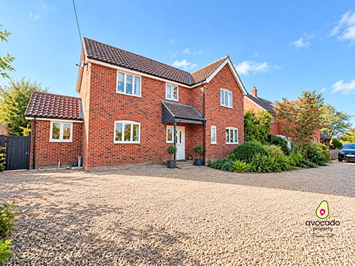 3 Bedroom Detached House For Sale In Whimpwell Street, Happisburgh, Norwich, Norfolk, NR12