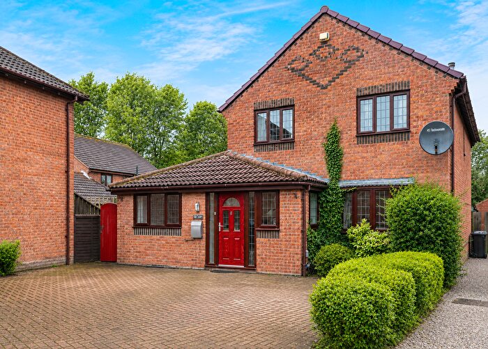 5 Bedroom Detached House For Sale In Chapel Walk, Riccall, York, YO19