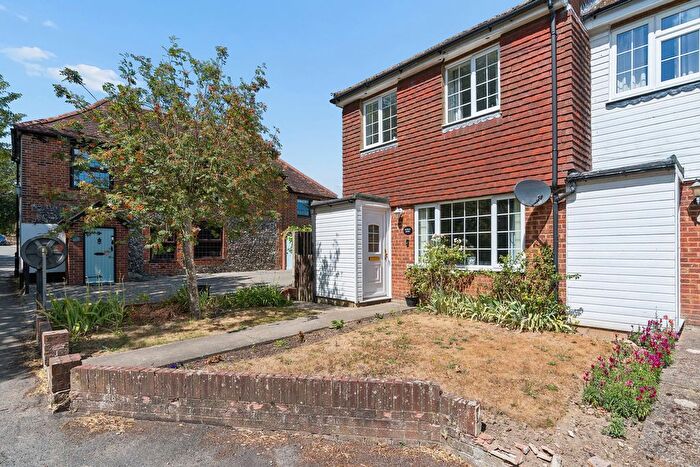 3 Bedroom End Of Terrace House For Sale In The Street, Eythorne, CT15