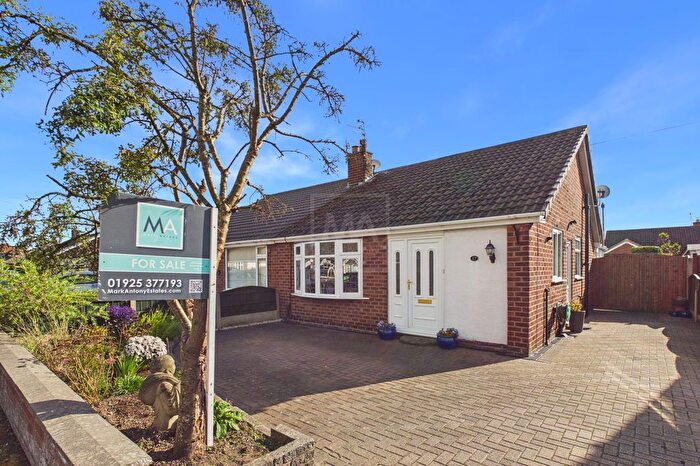 3 Bedroom Bungalow For Sale In Babbacombe Road, Penketh, WA5