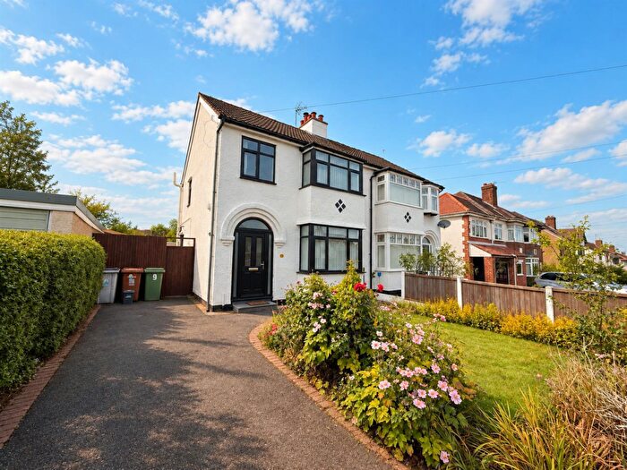 3 Bedroom Semi-Detached House For Sale In Coombe Road, Wirral, CH61