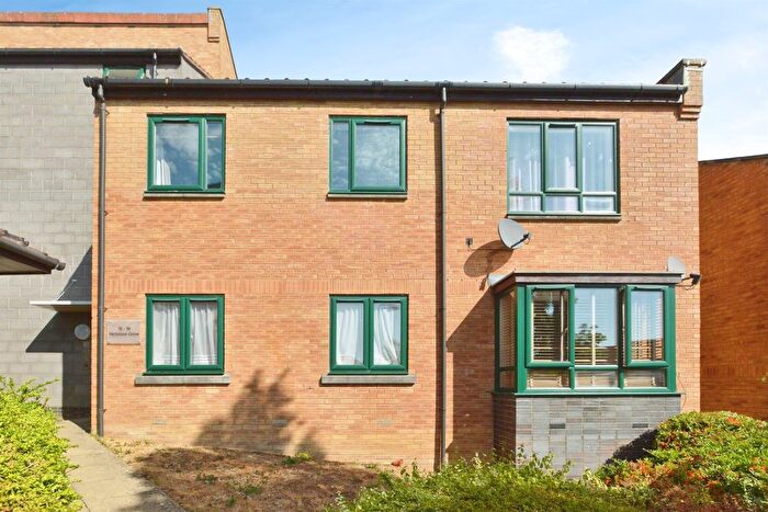 2 Bedroom Flat For Sale In Nicholson Grove, Grange Farm, Milton Keynes, MK8