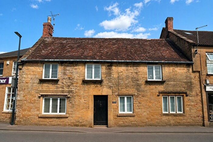 4 Bedroom End Of Terrace House For Sale In North Street, Martock, Somerset, TA12
