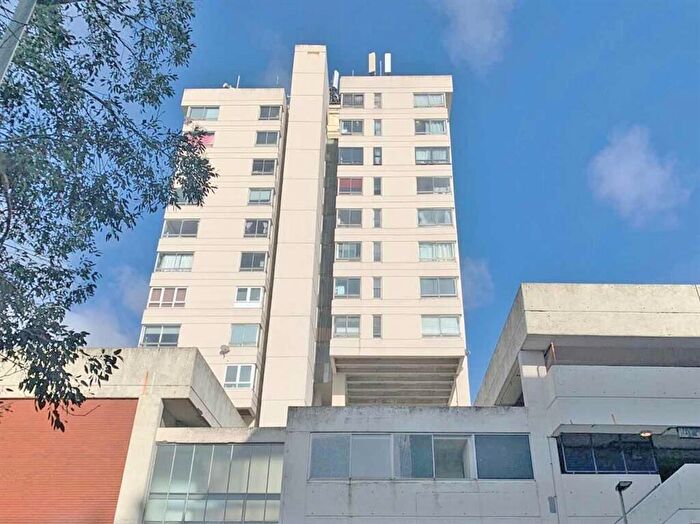 2 Bedroom Flat For Sale In Flat Elizabeth Wheeler House, Bromley, BR1