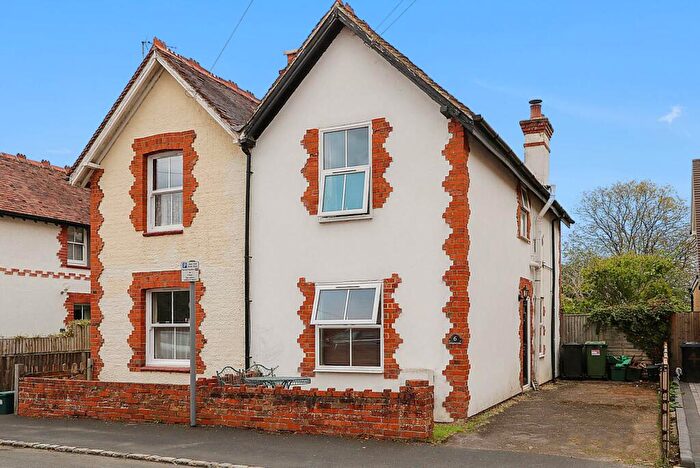 2 Bedroom Semi-Detached House For Sale In Meadowside Road, Pangbourne - Peaceful No Thru Road, Walk To Shops & Station, RG8