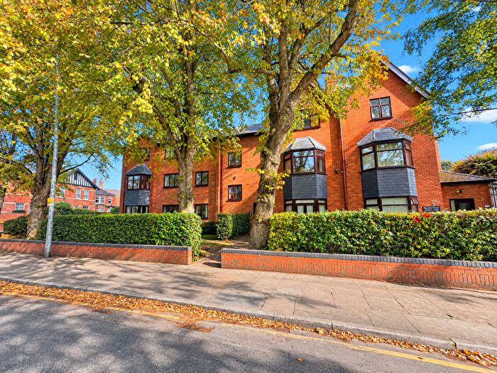 2 Bedroom Flat For Sale In Abbey Park Mews, Grimsby, DN32