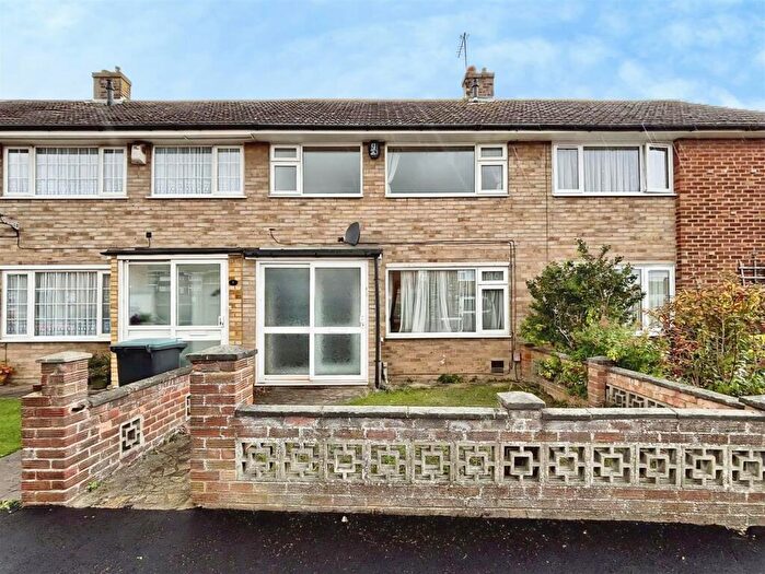 3 Bedroom House For Sale In Frobisher Way, Gravesend, DA12