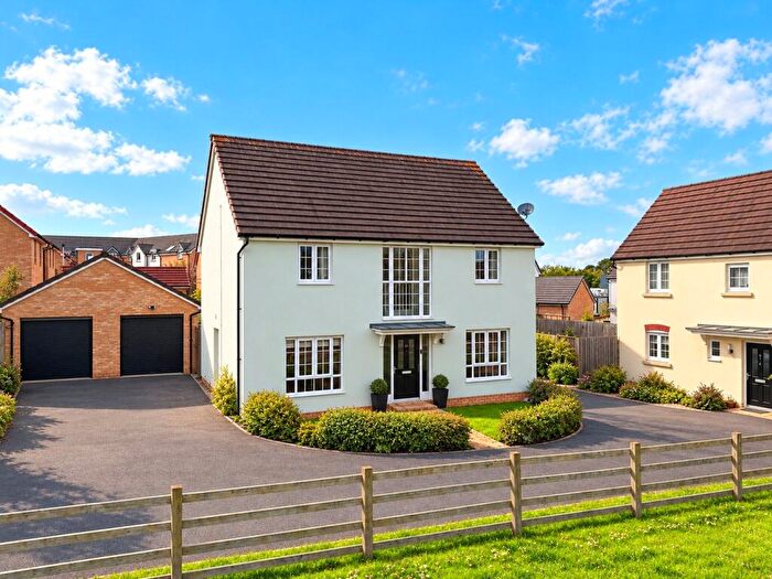 4 Bedroom Detached House For Sale In Old Tram Drive, Roundswell, Barnstaple, Devon, EX31