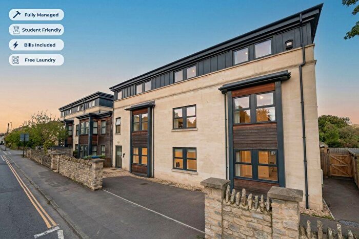 8 Bedroom Flat To Rent In St Martins House, Wellsway, Bath, Somerset, BA2