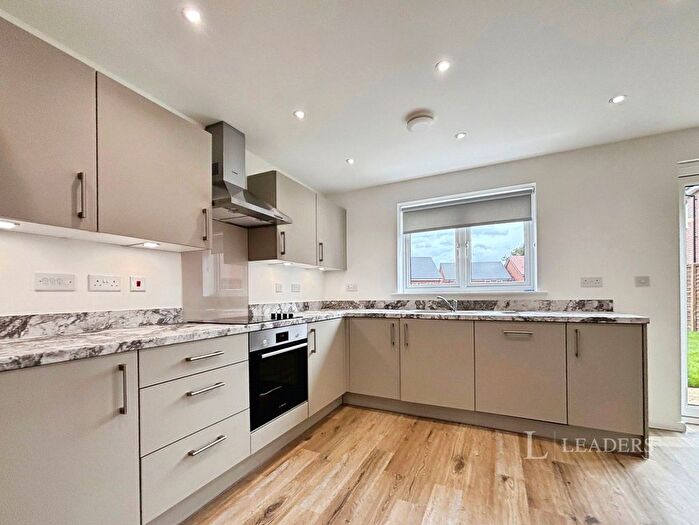 4 Bedroom Semi-Detached House To Rent In Knighton Grove, Coventry, N7