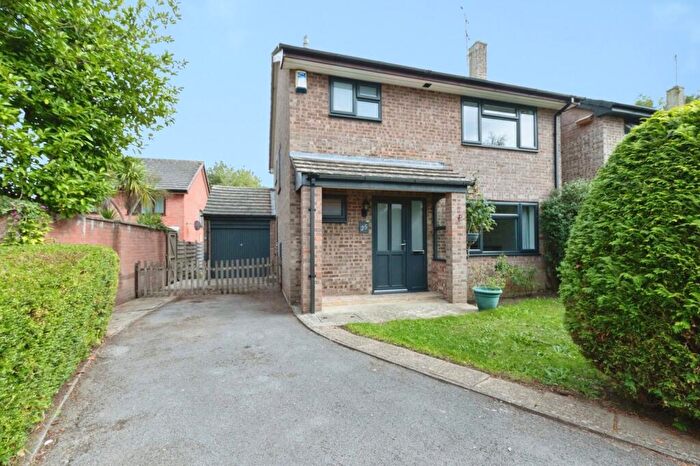4 Bedroom Detached House For Sale In The Meadows, Lyndhurst, Hampshire, SO43