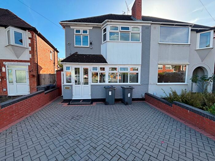 3 Bedroom Property To Rent In Max Road, Quinton, Birmingham, B32