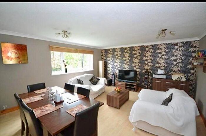 2 Bedroom Maisonette To Rent In Wootton Road, Bristol, BS4