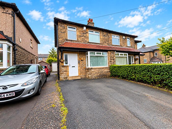 3 Bedroom Semi-Detached House For Sale In Fern Lea, Queensbury, Bradford, BD13