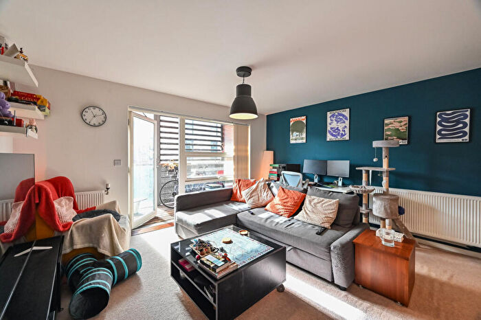 1 Bedroom Flat For Sale In Geoff Cade Way, , Bow, London, E3