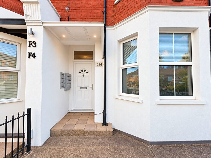 1 Bedroom Flat To Rent In Pinner Road, Northwood, HA6