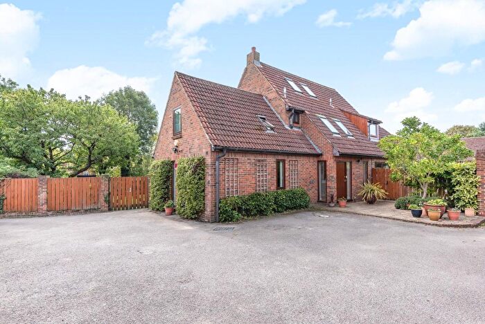5 Bedroom Detached House For Sale In Common Road, Eton Wick, Windsor, SL4