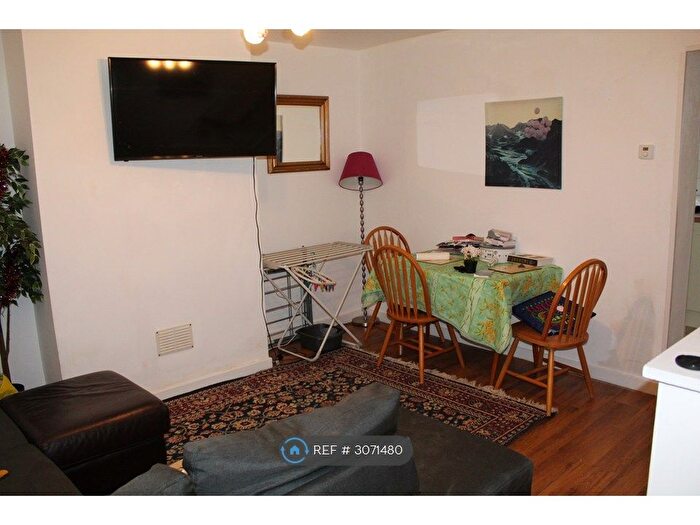 3 Bedroom Terraced House To Rent In Bonhay Road, Exeter, EX4