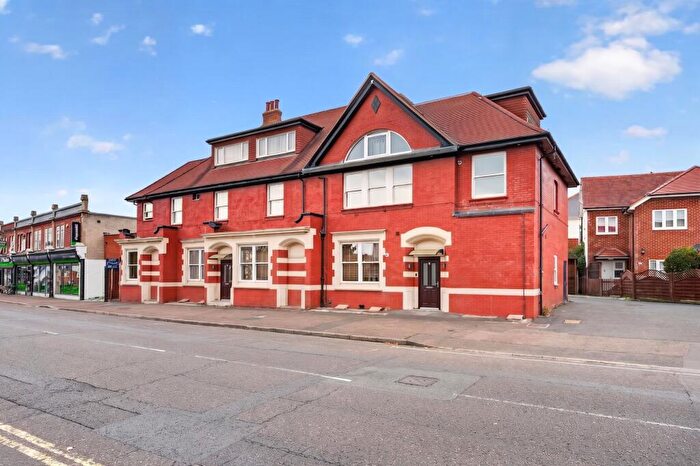 3 Bedroom Apartment To Rent In Wimborne Road, Bournemouth, BH9