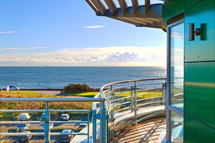 3 Bedroom Apartment For Sale In Imperial Gardens, Hythe, CT21