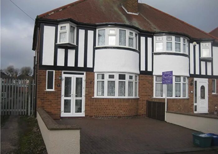 3 Bedroom Semi-Detached House To Rent In Farnol Road, Yardley, B26