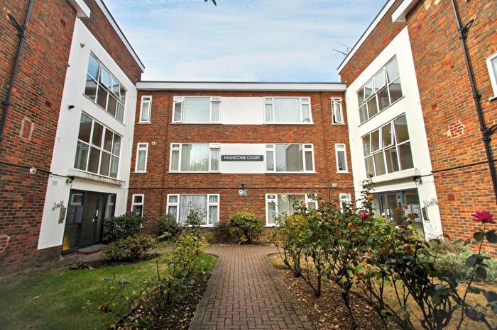 2 Bedroom Flat To Rent In New Wanstead, Highstone Court New Wanstead, E11