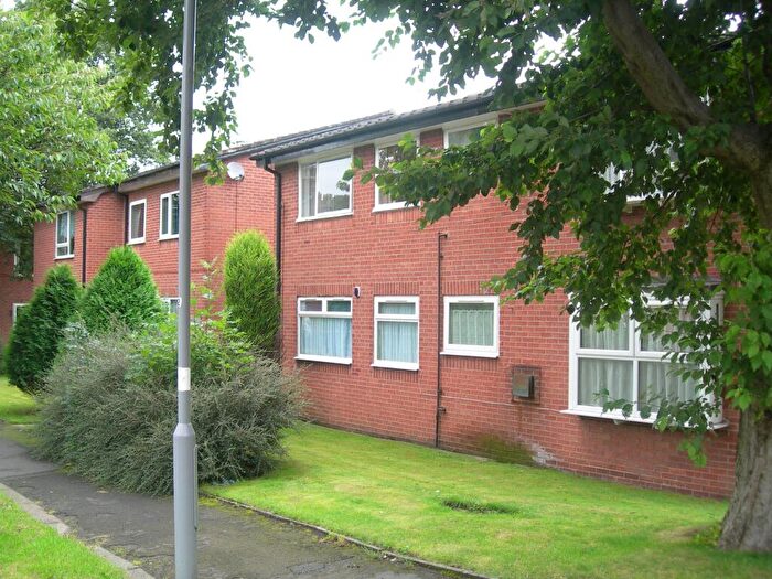 2 Bedroom Flat To Rent In Ogden Street, Prestwich, M25