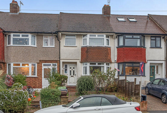 3 Bedroom Terraced House For Sale In Lynmouth Avenue, Morden, SM4